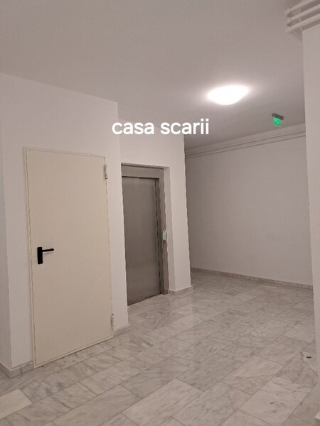 Decebal, Unirii, bloc nou, proprietar, centrala termica, curte 44 mp.